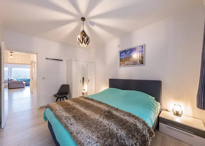 Apartment Center Parkview Free Parking *