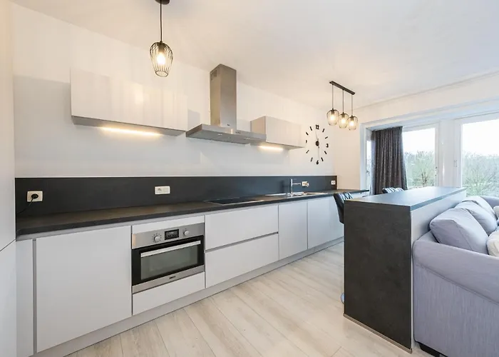 Apartment Center Parkview Free Parking *